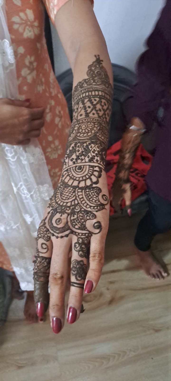 Free mehndi training for girls and women