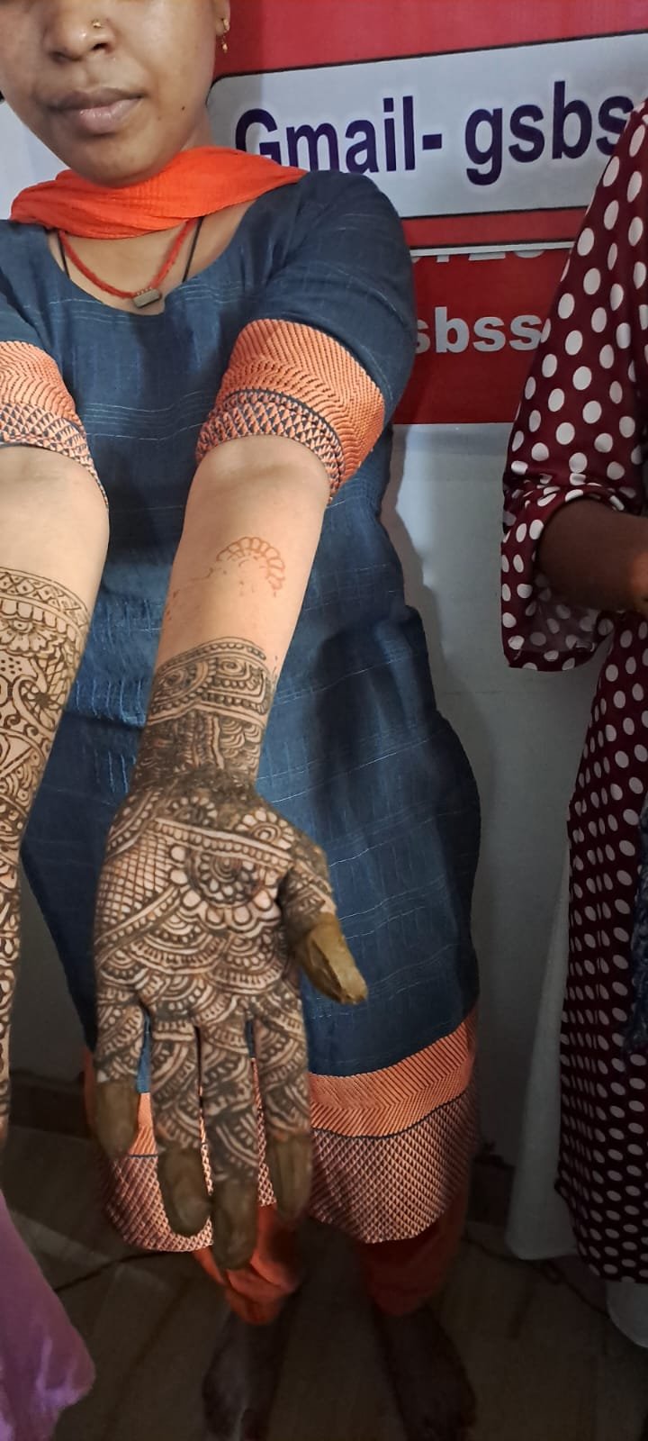 Free mehndi training for girls and women