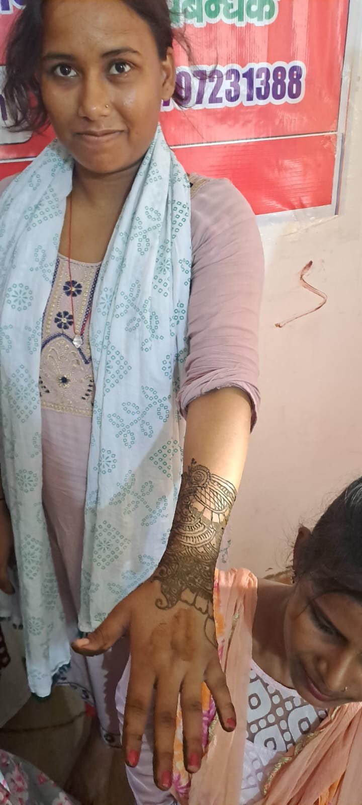 Free mehndi training for girls and women