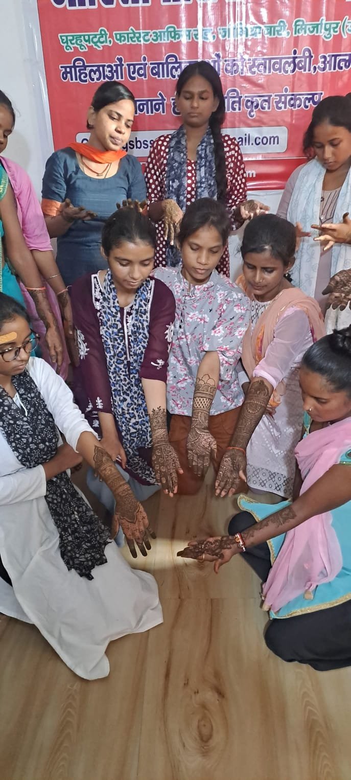 Free mehndi training for girls and women