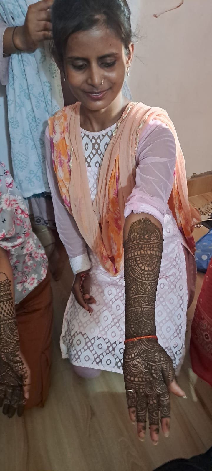 Free mehndi training for girls and women